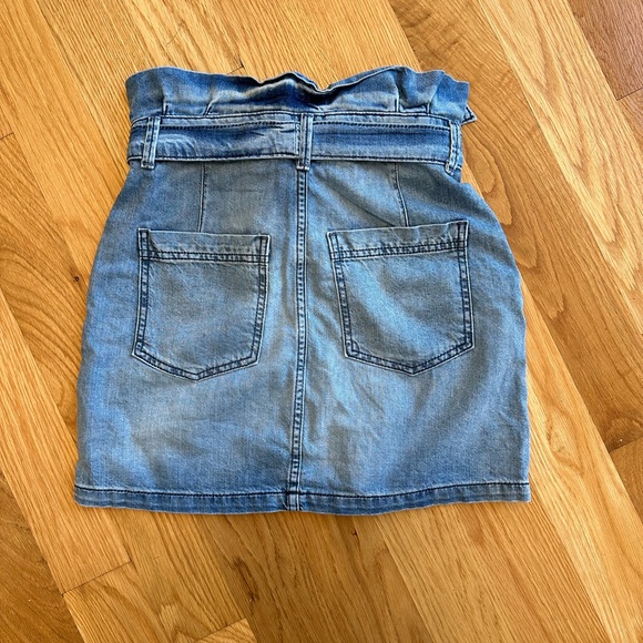 FREE PEOPLE HIGH RISE PAPERSAC DENIM SKIRT SZ 2 - Picture 2 of 3